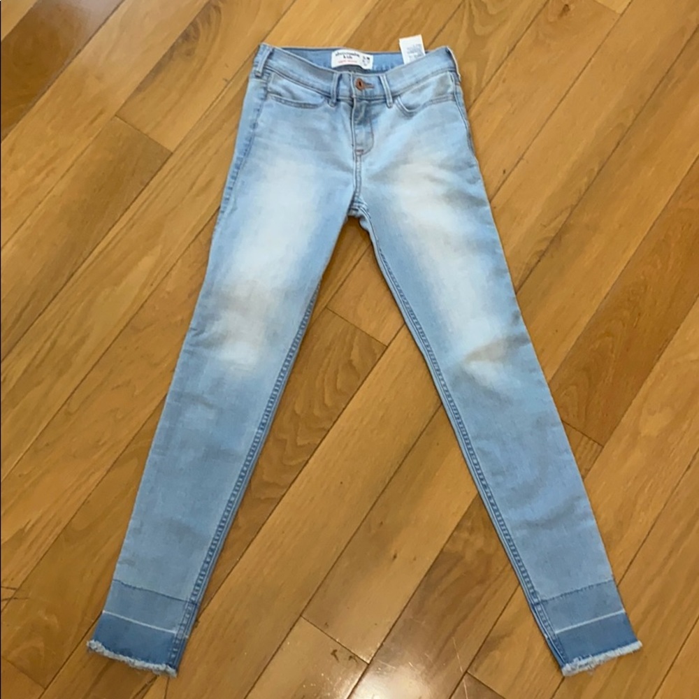 Abercrombi kids super skinny jeans